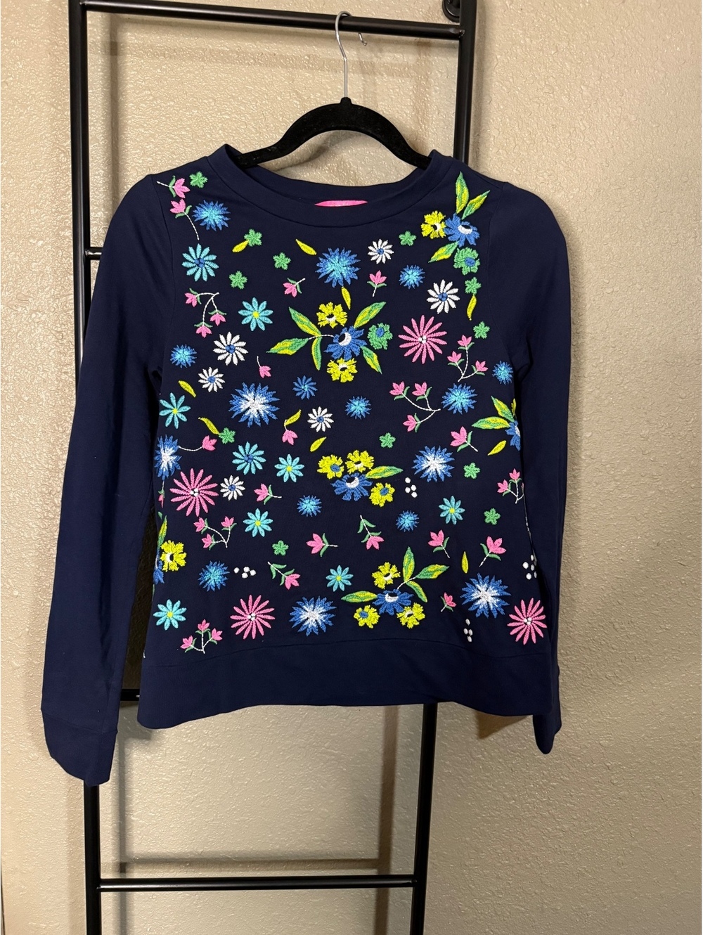 Lilly Pulitzer Navy Floral Embroidered Long Sleeve Sweatshirt Women’s Size XS